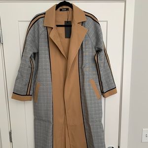 Kosmios’ “In the city trench” trench coat